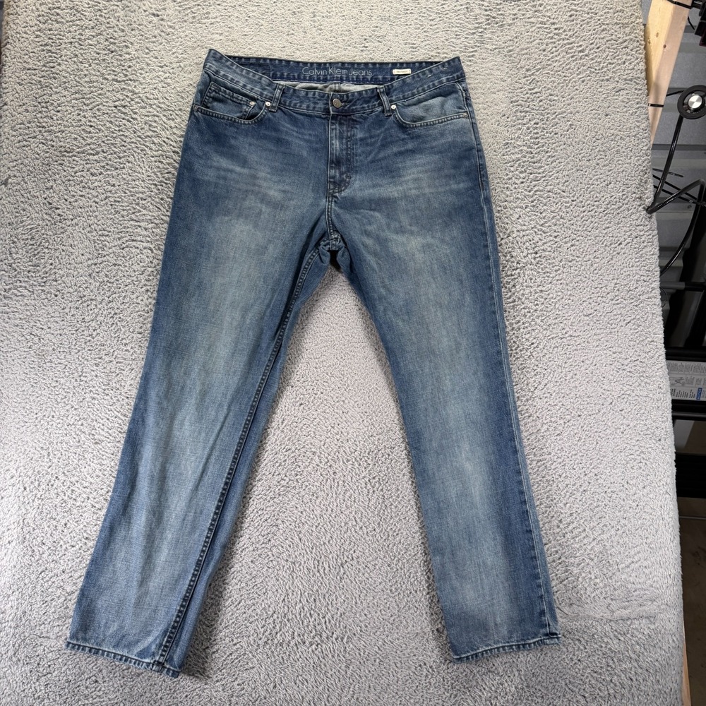 Calvin Klein Jeans Mens 38x33 Blue Cotton Denim Straight Leg Slim Faded Workwear